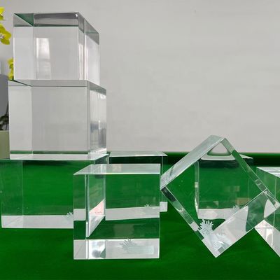 높은 빛 전달 93% 아크릴 선명한 샘플 패널 야외 가족 수영장